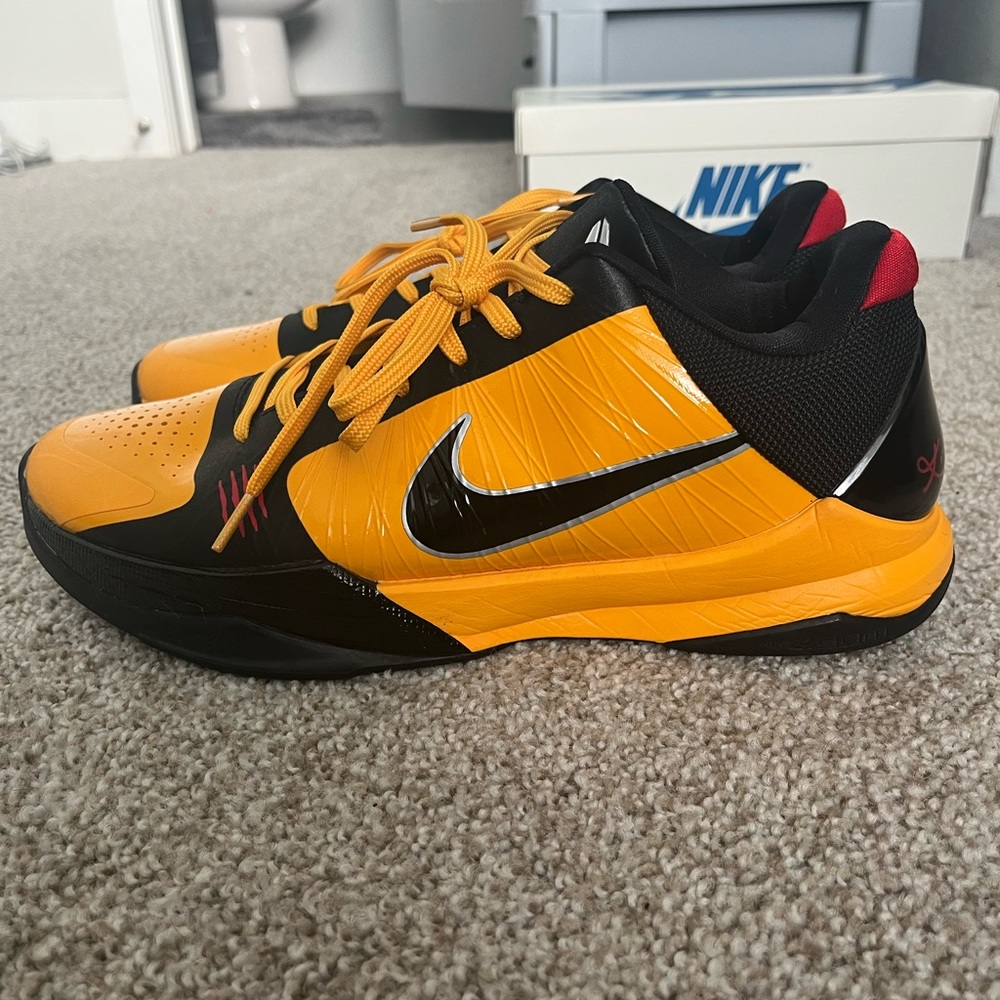 Kobe 5 Protro Bruce Lee